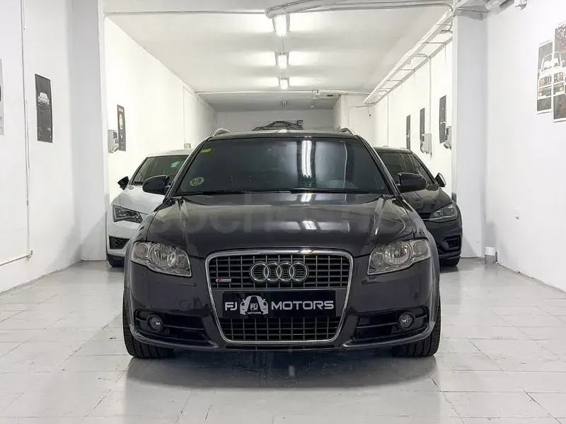 Usado Audi A4 Exclusive 143 CV (105 kW) 2008 Negro Familiar