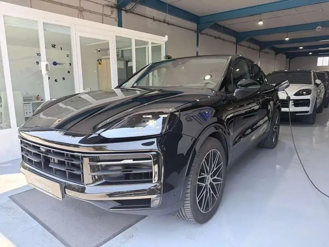 Usado Porsche Cayenne 470 CV (345 kW) 2025 Negro SUV
