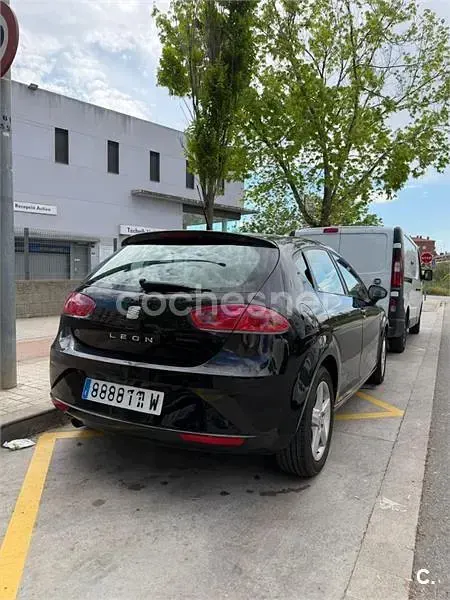 Usado Seat Leon Copa 105 CV (77 kW) 2011 Negro Utilitario