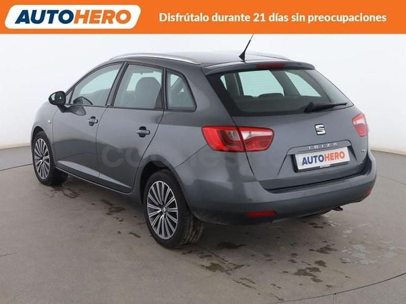 Usado Seat Ibiza ST CONNECT 90 CV (66 kW) 2016 Gris / plata Familiar