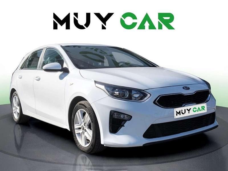Usado Kia Ceed 120 CV (88 kW) 2021 Blanco Utilitario