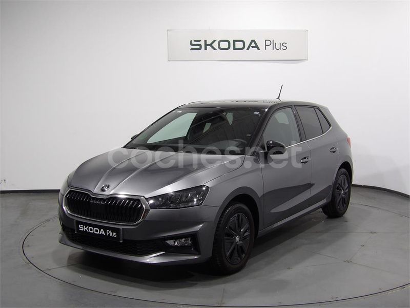 Gris Usado 2024 Skoda Fabia Berlina | 18.990 € (Precio justo) - Imagen 1/4