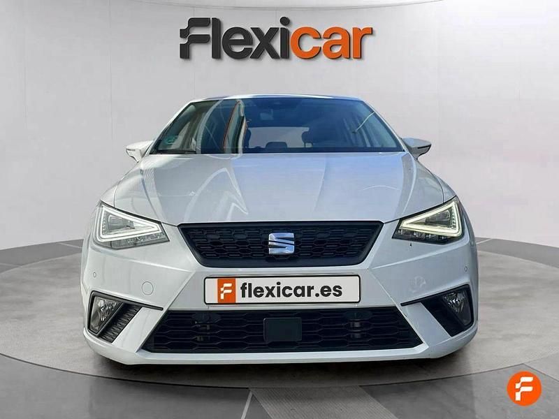 Usado Seat Ibiza Style Plus 110 CV (80 kW) 2022 Blanco Berlina