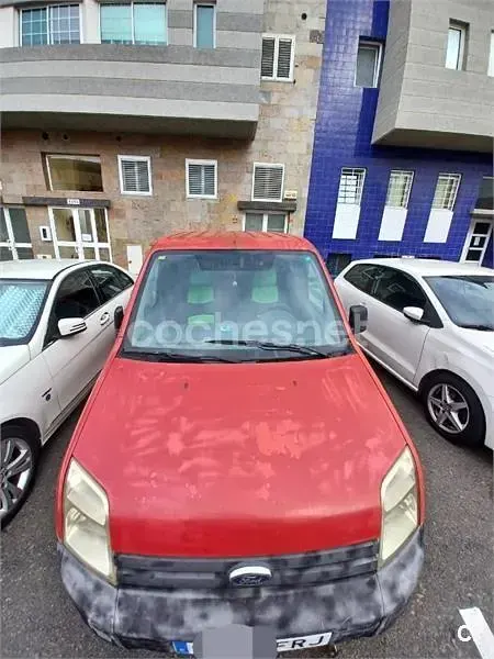Usado Ford Transit Connect Ambiente 75 CV (55 kW) 2015 Rojo Monovolumen