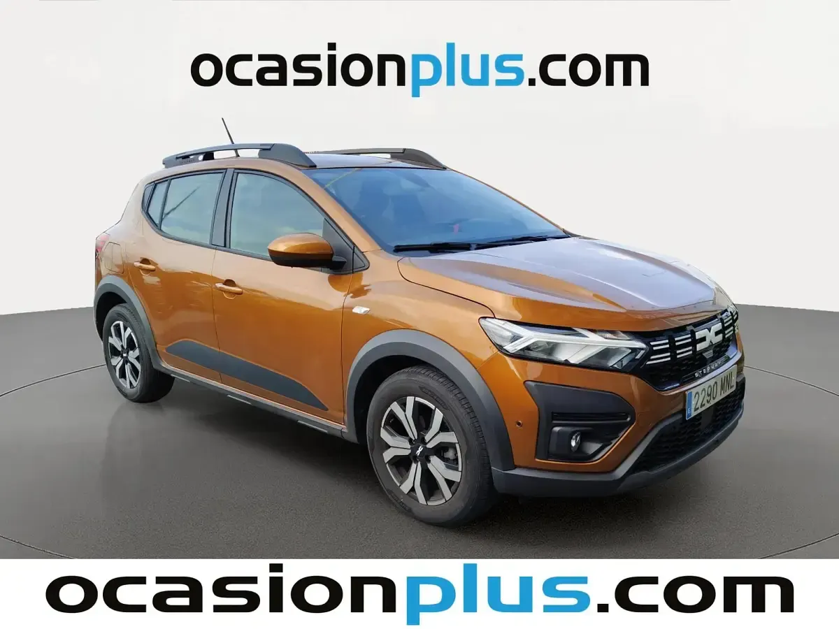 Usado Dacia Sandero Expression 101 CV (74 kW) 2024 Naranja Utilitario