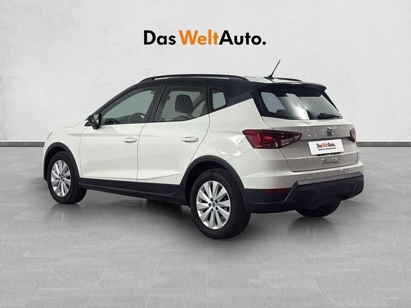 Usado Seat Arona Style 115 CV (84 kW) 2025 Blanco SUV
