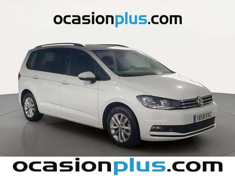 Usado VW Touran Advance 150 CV (110 kW) 2019 Blanco Monovolumen