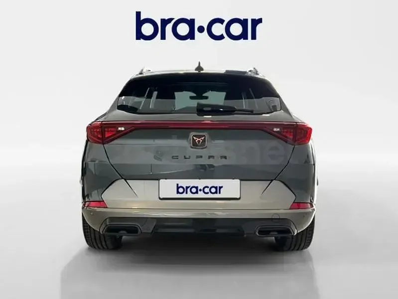 Usado Cupra Formentor 204 CV (150 kW) 2021 Gris / plata SUV