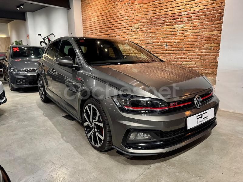 Usado VW Polo GTI 200 CV (147 kW) 2019 Gris / plata Berlina