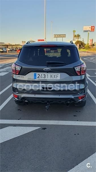 Usado Ford Kuga ST-Line 150 CV (110 kW) 2019 Gris / plata SUV