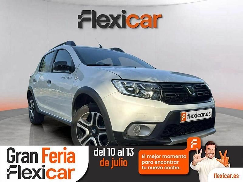 Usado Dacia Sandero Comfort 100 CV (73 kW) 2020 Blanco Utilitario