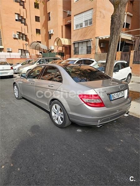 Gris / plata Usado 2007 Mercedes C320 Avantgarde Berlina | 8500 € (Precio justo) - Imagen 1/4