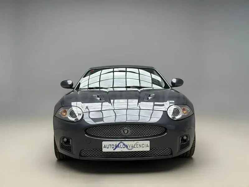Usado Jaguar XKR 419 CV (308 kW) 2007 Gris / plata Coupe