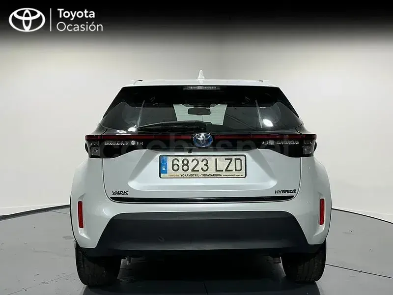 Usado Toyota Yaris Cross Active 116 CV (85 kW) 2022 Blanco SUV