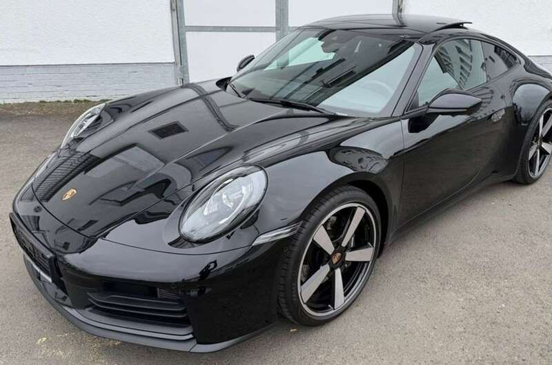 Negro Usado 2024 Porsche 911 Carrera Coupe | 171.900 € - Imagen 1/4