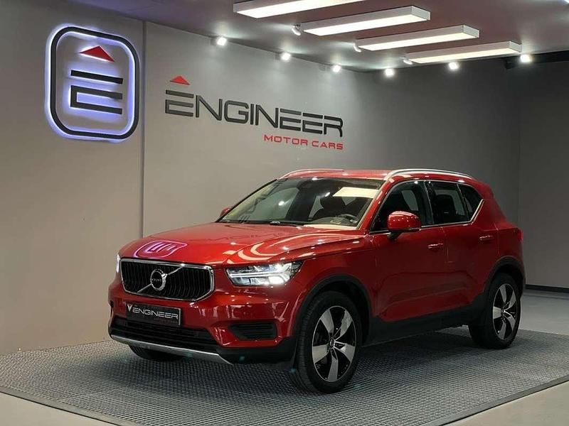 Burdeos Usado 2018 Volvo XC40 Momentum SUV | 20.999 € (Precio justo) - Imagen 1/3