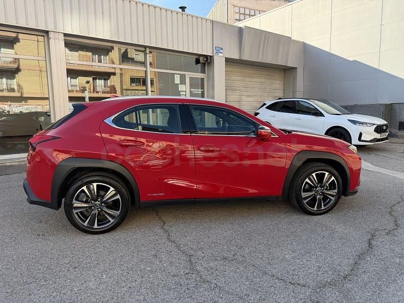 Usado Lexus UX Executive Line 184 CV (135 kW) 2020 Rojo SUV