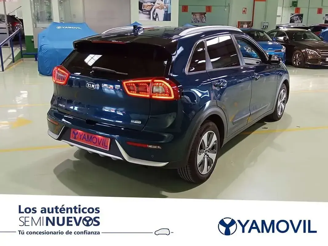 Usado Kia Niro 141 CV (103 kW) 2018 Azul SUV