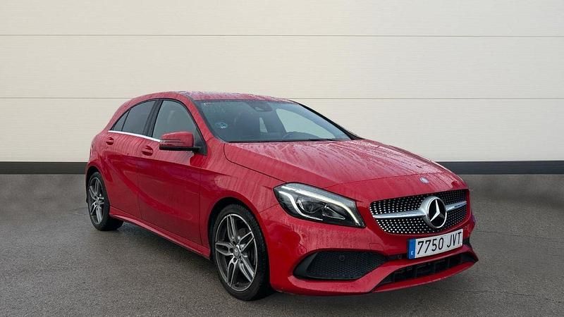 Usado Mercedes A200 AMG line 136 CV (100 kW) 2016 Rojo Berlina