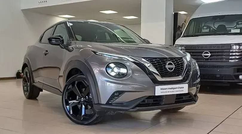 Usado Nissan Juke Tekna 114 CV (83 kW) 2025 Skline grey (metalizado) techo SUV