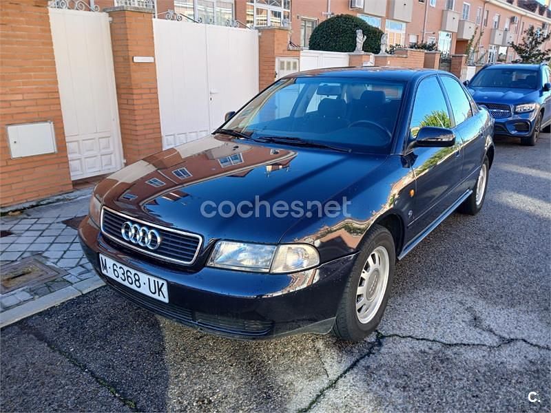Azul Usado 1997 Audi A4 Berlina | 2900 € (Precio justo) - Imagen 1/4