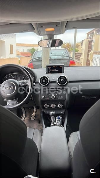 Usado Audi A1 Ambition 105 CV (77 kW) 2011 Blanco Utilitario