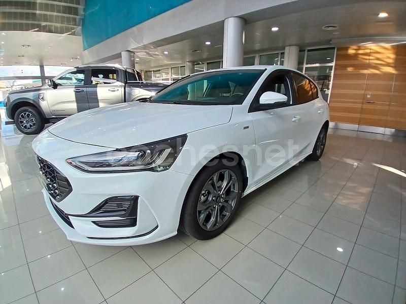Blanco Nuevo 2025 Ford Focus ST-Line Berlina | 25.900 € (Precio justo) - Imagen 1/4