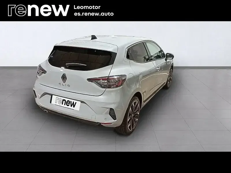 Usado Renault Clio V Techno 100 CV (73 kW) 2025 Gris Berlina