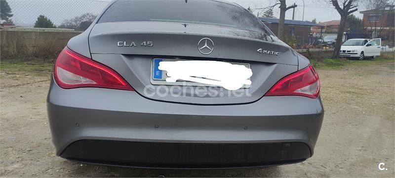 Usado Mercedes CLA220 Shooting Brake 177 CV (130 kW) 2018 Gris / plata Familiar