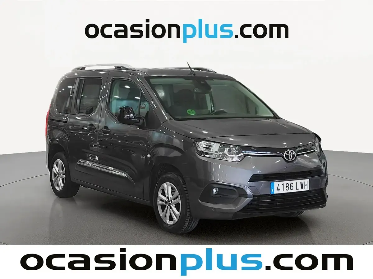Usado Toyota Proace Verso Active 131 CV (96 kW) 2022 Gris Monovolumen
