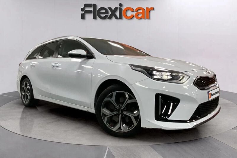 Blanco Usado 2021 Kia Ceed 2 Familiar | 12.590 € (Buen precio) - Imagen 1/4