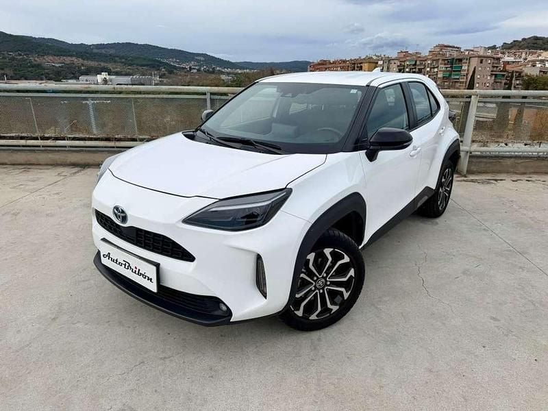 Usado Toyota Yaris Cross Business Edition 116 CV (85 kW) 2023 Blanco SUV