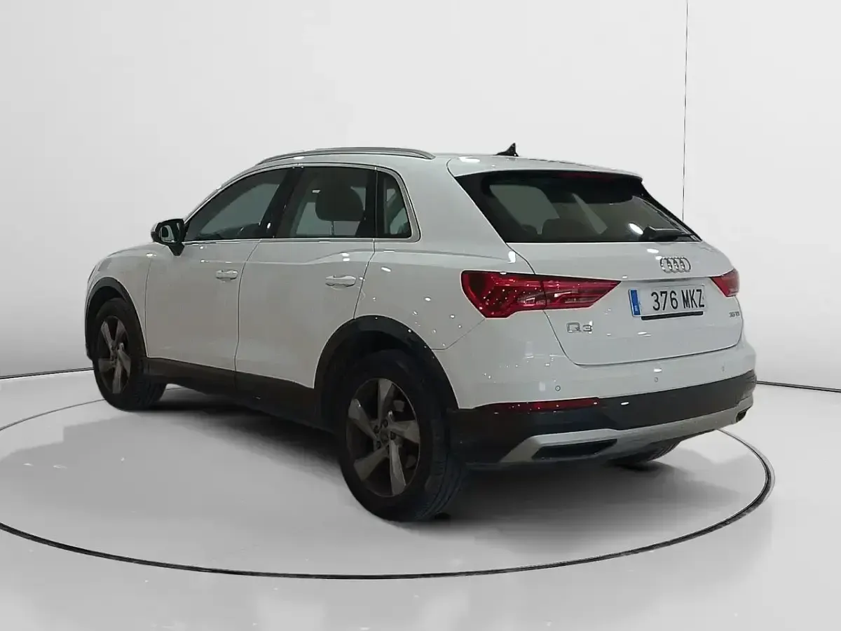 Käytetty Audi Q3 Advanced Plus 150 HP (110 kW) 2023 Valkoinen Katumaasturi