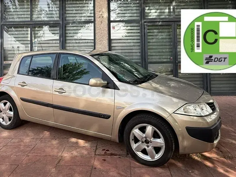 Usado Renault Mégane 100 CV (73 kW) 2006 Beige Berlina