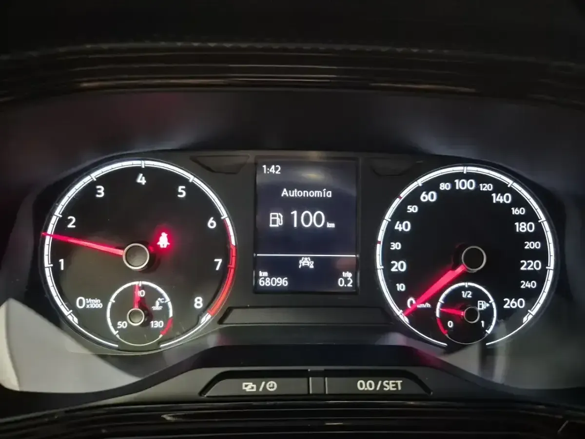 Usado VW T-Cross Advance 95 CV (69 kW) 2022 Gris SUV