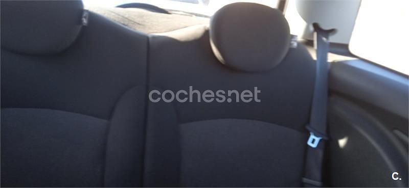 Usado Mini ONE 90 CV (66 kW) 2007 Rojo Utilitario