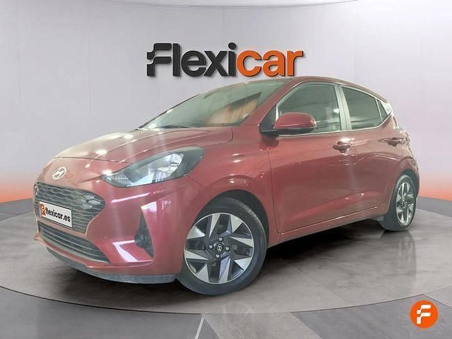 Usado Hyundai i10 67 CV (49 kW) 2024 Rojo Utilitario