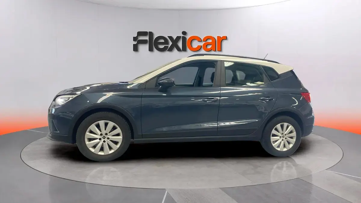 Usado Seat Arona Style 116 CV (85 kW) 2022 Azul SUV