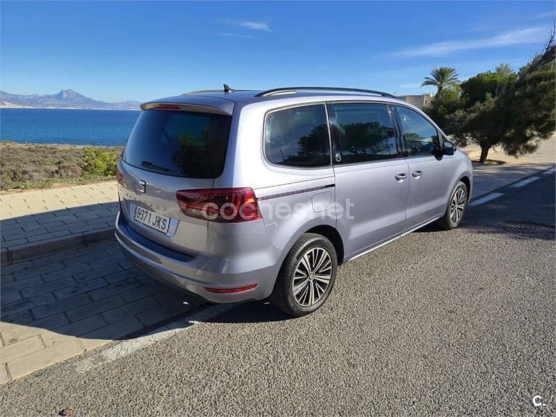 Usado Seat Alhambra 150 CV (110 kW) 2017 Gris / plata Monovolumen