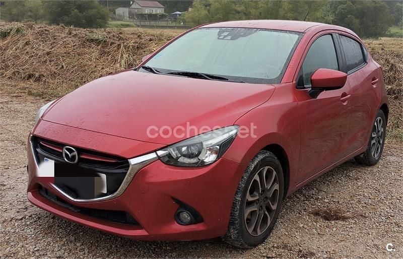 Usado Mazda 2 Luxury 90 CV (66 kW) 2016 Rojo Berlina