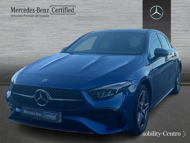 Usado Mercedes A250 218 CV (160 kW) 2025 Azul espectra