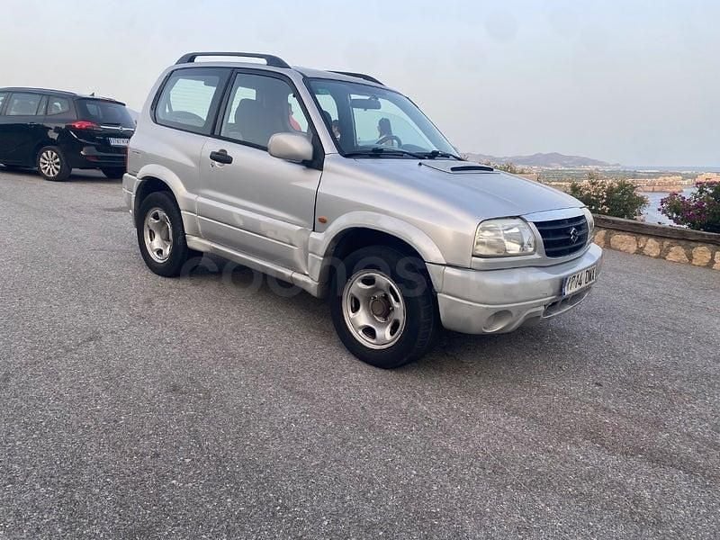 Usado Suzuki Grand Vitara 110 CV (80 kW) 2005 Gris / plata SUV