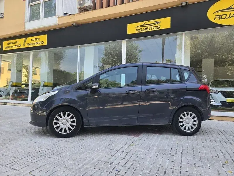 Usado Ford B-MAX Trend 100 CV (73 kW) 2013 Gris / plata Monovolumen