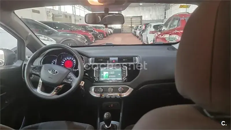 Usado Kia Rio 75 CV (55 kW) 2016 Azul Utilitario