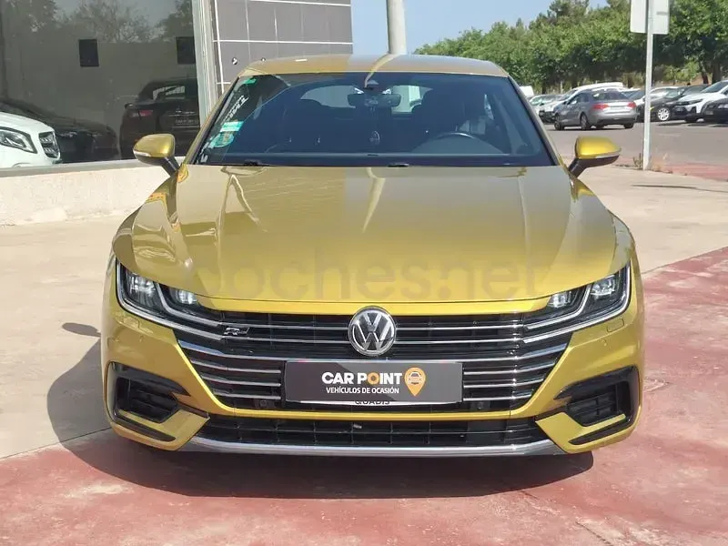Usado VW Arteon R-line 150 CV (110 kW) 2018 Amarillo Utilitario