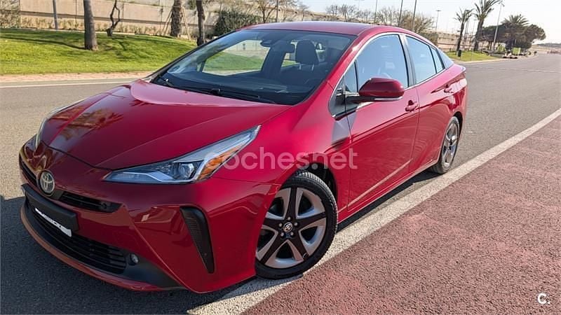 Usado Toyota Prius 122 CV (89 kW) 2019 Rojo Utilitario