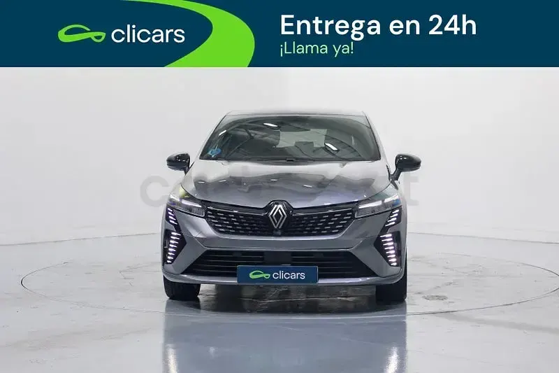 Usado Renault Clio V Techno 143 CV (105 kW) 2024 Gris / plata Berlina