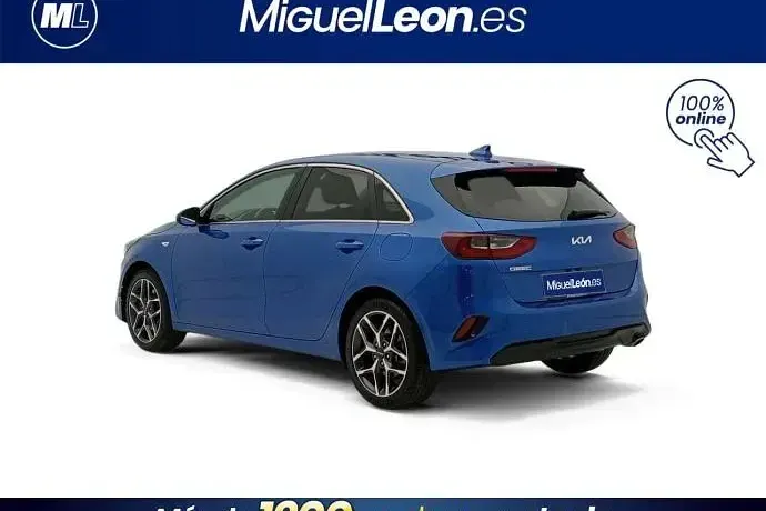 Usado Kia Ceed 120 CV (88 kW) 2023 Azul Utilitario