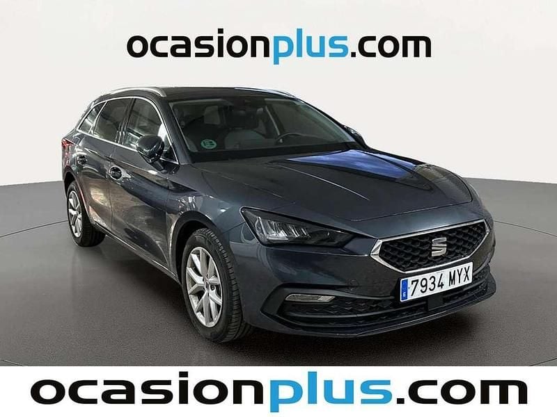 Usado Seat Leon ST Style 116 CV (85 kW) 2025 Gris Familiar