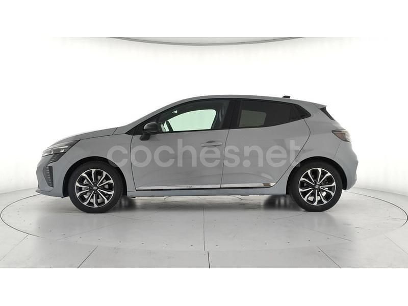 Usado Renault Clio V Techno 143 CV (105 kW) 2025 Gris / plata Berlina